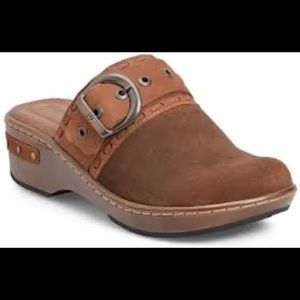 Born Banyan clog brown NEW
